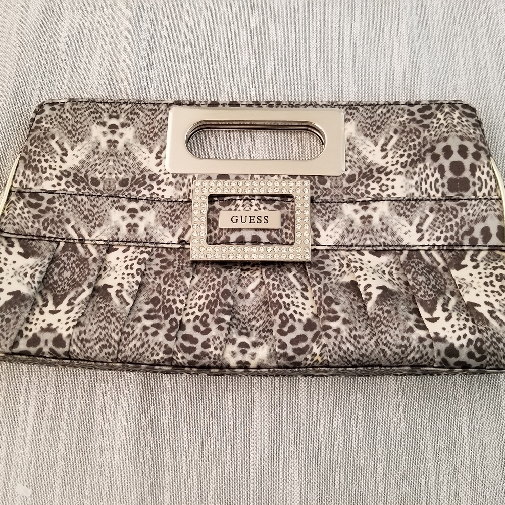 GUESS CLUTCH - Picture 3 of 7